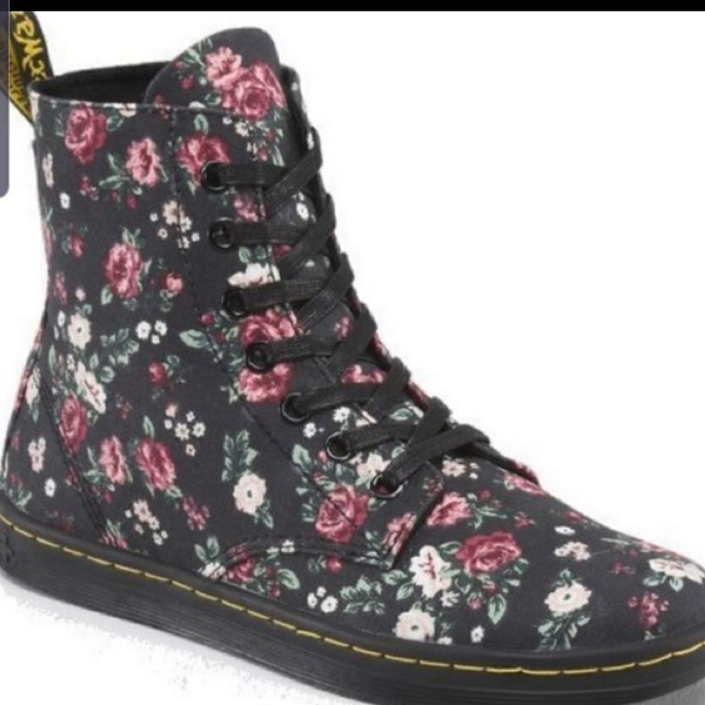 Dr Martens Hackney floral canvas boots sz 6